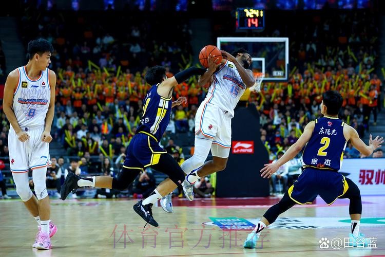 广东队记分享趣味瞬间：“人传人”系列又来了之旺出没