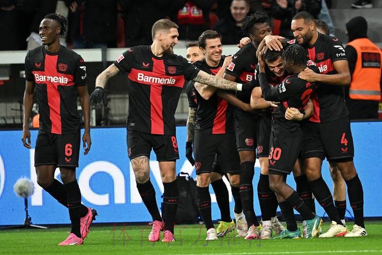 本菲卡接近150万租借费签下中锋卢卡；那不勒斯要2700万买断