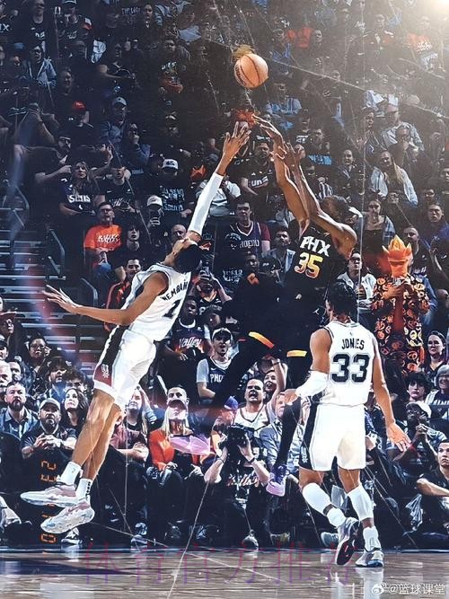 依旧无解!杜兰特反击后仰跳投打成2+1 依旧无解!杜兰特反击后仰跳投打成2+1